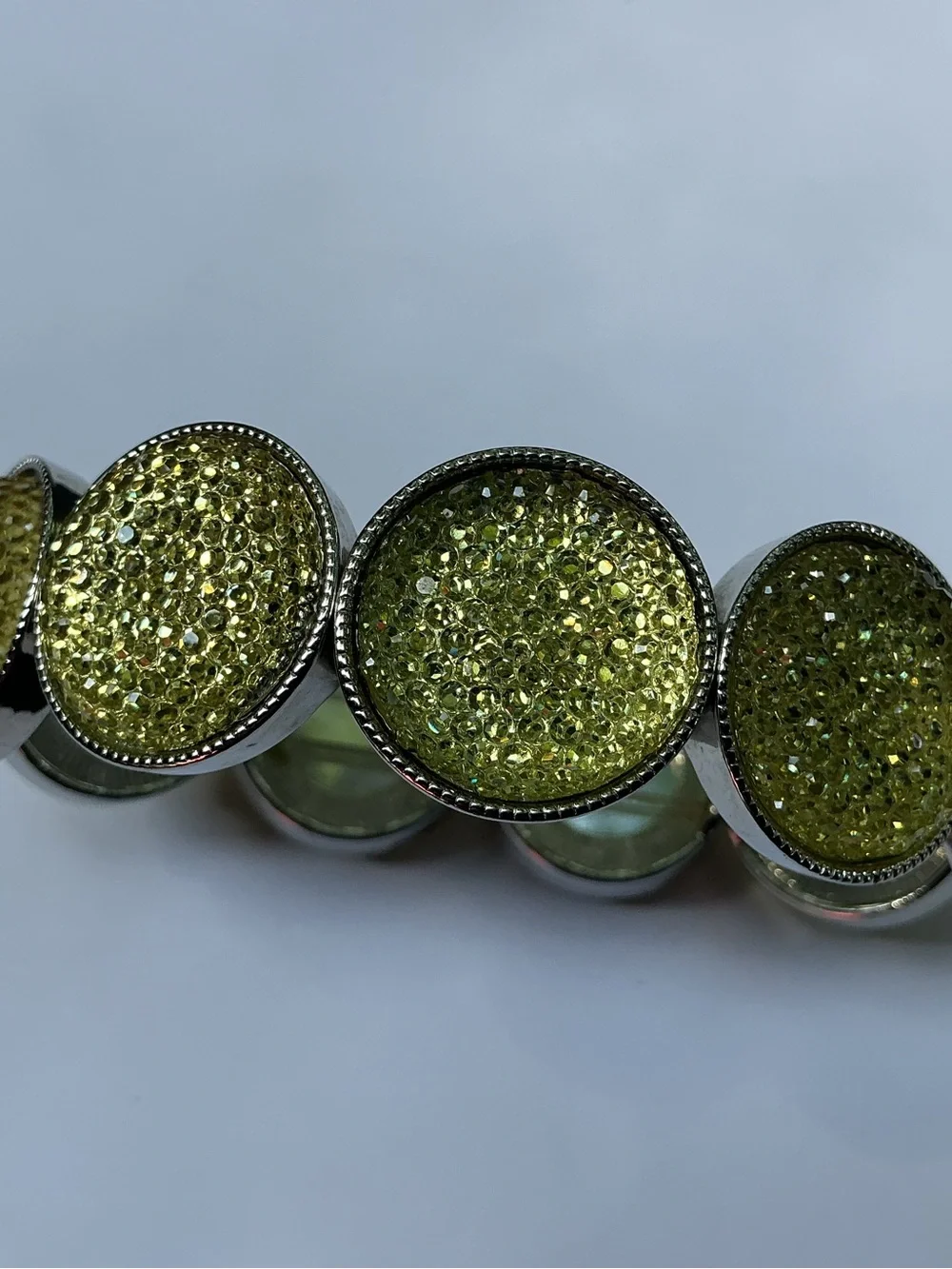 Yellow round Cabachon stretch elastic bracelet with matching earrings.